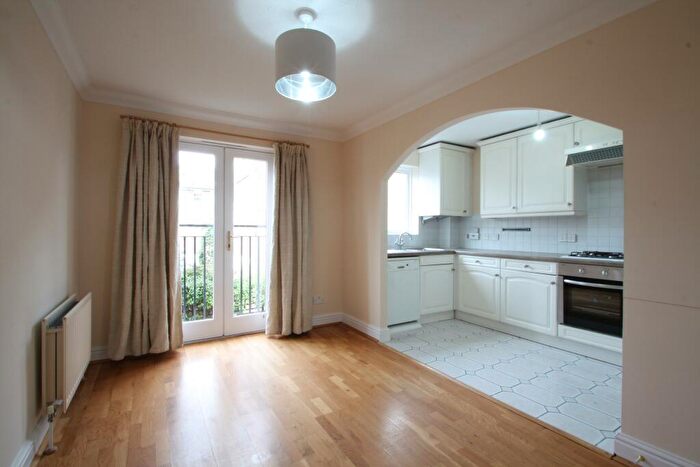 4 Bedroom Terraced House To Rent In Howgate Road, East Sheen, SW14