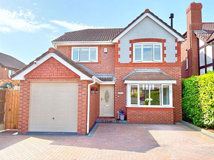 4 Bedroom Detached House For Sale In Dotterel Close, Leigh, WN7