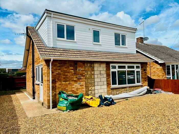 3 Bedroom Chalet To Rent In Eves Close, Newborough, Peterborough, PE6