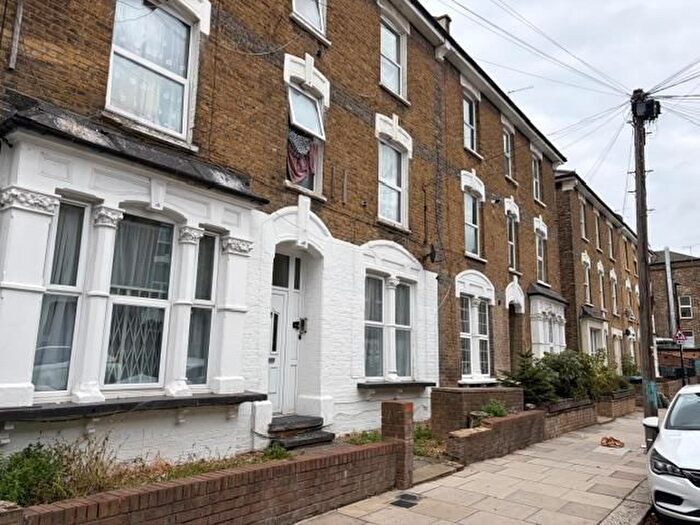 1 Bedroom Flat To Rent In Ruskin Road, Tottenham, N17