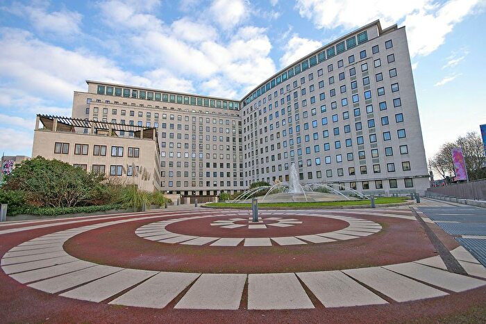 Studio To Rent In Whitehouse Apartments, Waterloo, London, SE1