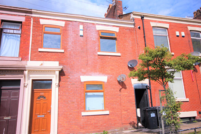 2 Bedroom Flat To Rent In Christian Road, Preston, Lancashire, PR1