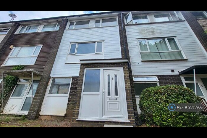 6 Bedroom Terraced House To Rent In Jessop Road, Stevenage, SG1
