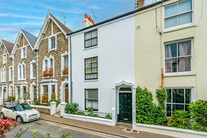 1 Bedroom Flat For Sale In Portland Road, Worthing, West Sussex, BN11