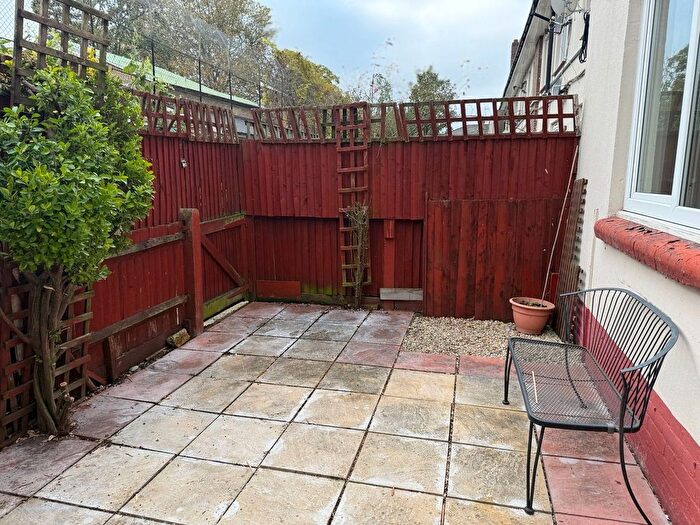 2 Bedroom Flat To Rent In Benworth Street, London, E3