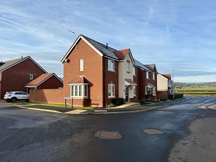 3 Bedroom Detached House For Sale In Madeley Park View, Baldwins Gate, ST5