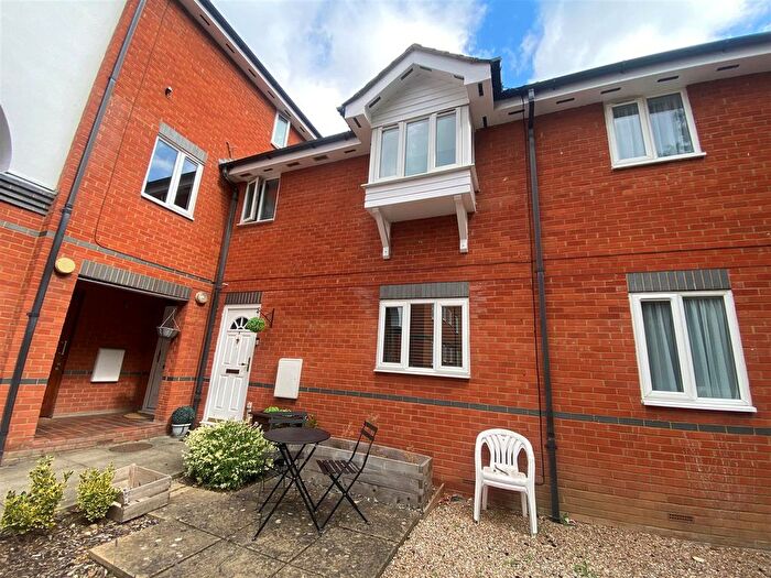 2 Bedroom Terraced House To Rent In St Cross Court, Upper Marsh Lane, Hoddesdon, EN11