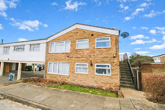 1 Bedroom Apartment For Sale In Five Acres, Harlow, CM18