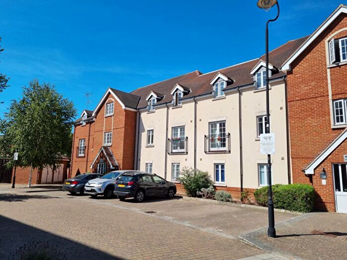 2 Bedroom Flat To Rent In Peppermint Road, Hitchin, SG5