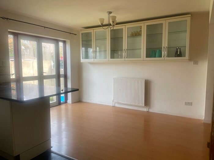 3 Bedroom Detached House To Rent In Holyrood Avenue, Harrow, HA2