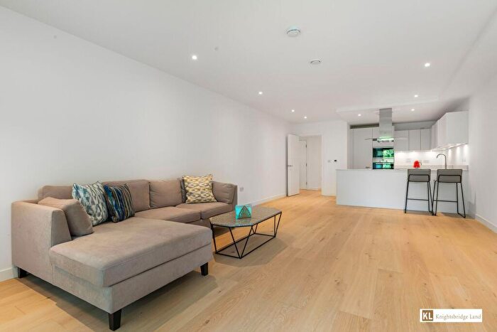 2 Bedroom Flat For Sale In Emerson Court, A Rodney Street, London, N1