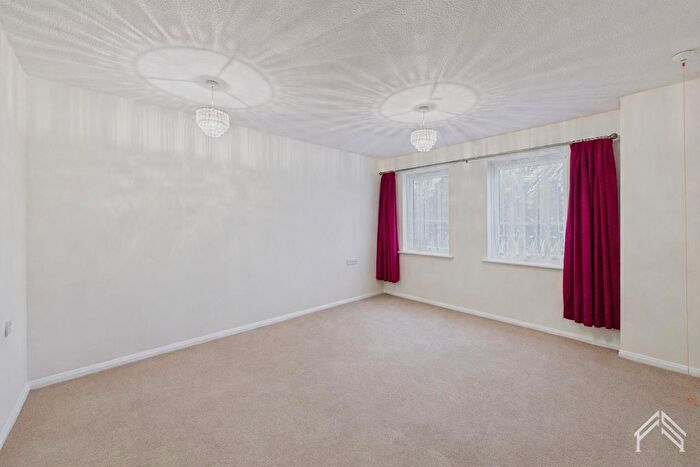 1 Bedroom Flat For Sale In Granville Road, St Albans, AL1