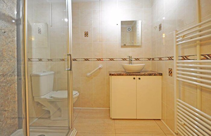 1 Bedroom Flat For Sale In Garden Access, Bryngwyn Road, Newport, NP20