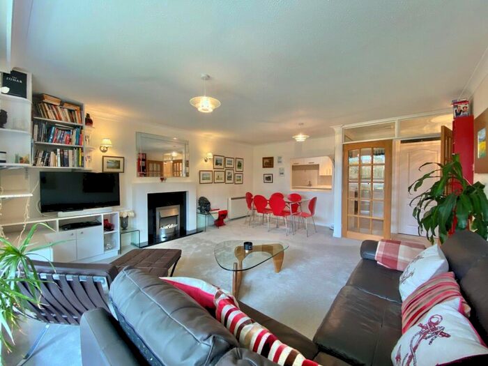 2 Bedroom Apartment For Sale In Harbour Prospect, Hurst Hill, Lilliput, BH14