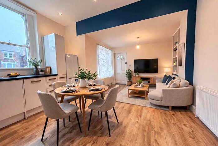 2 Bedroom Flat To Rent In Hopton Road, Streatham, SW16