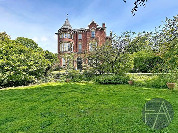 2 Bedroom Apartment For Sale In Park Crescent, Southport, Merseyside, PR9