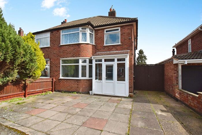 3 Bedroom Semi Detached House For Sale In Woodgate Drive, Leicester, Leicestershire, LE4