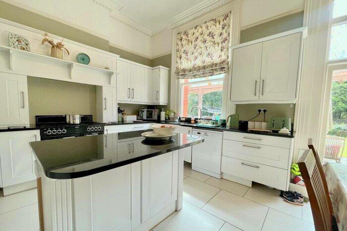 3 Bedroom Apartment For Sale In West Cliff Road, West Cliff, Bournemouth, BH4