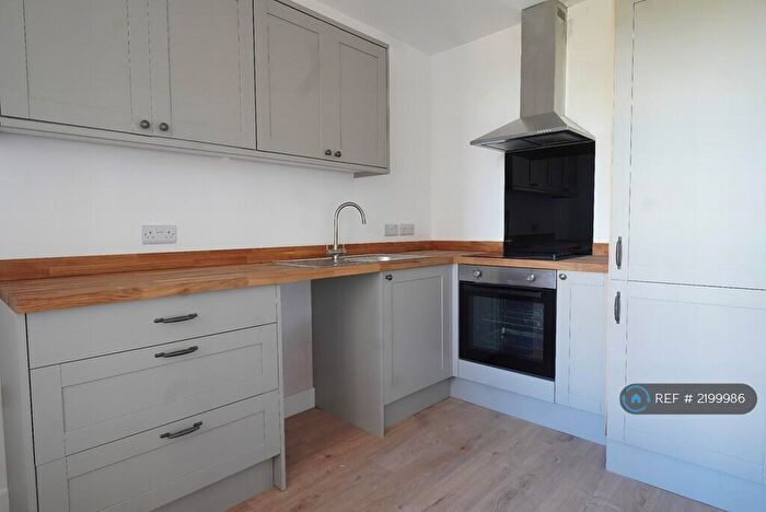 1 Bedroom Flat To Rent In Birds Royd Lane, Brighouse, HD6