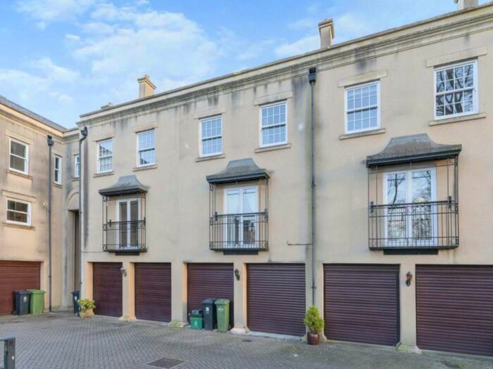 4 Bedroom Town House To Rent In Thomas Way, Stoke Park, Bristol, BS16