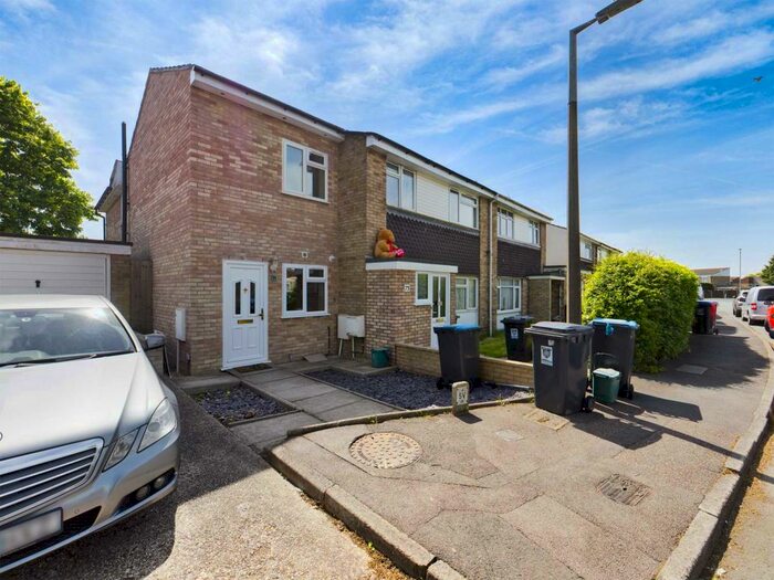 2 Bedroom House To Rent In Crawley Drive, Hemel Hempstead, Unfurnished, Available Now, HP2