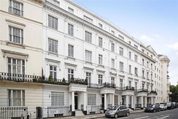 2 Bedroom Flat For Sale In Westbourne Crescent, Hyde Park, W2