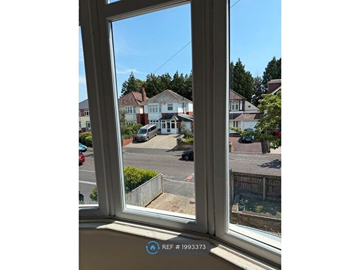 2 Bedroom Flat To Rent In Southbourne, Bournemouth, BH7