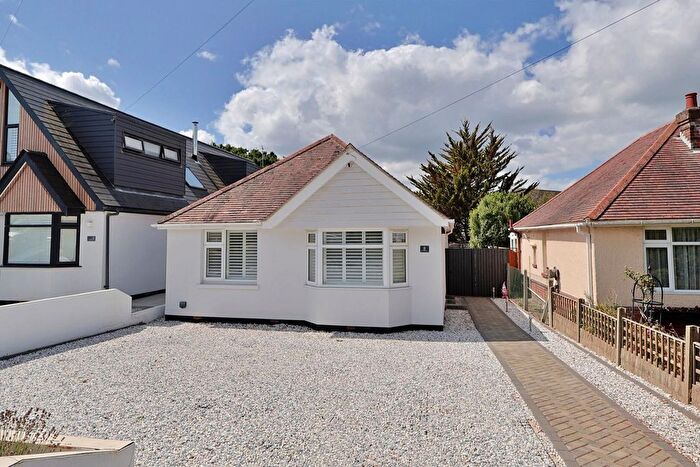 3 Bedroom Detached Bungalow For Sale In Pottery Road, Whitecliff, Poole, BH14