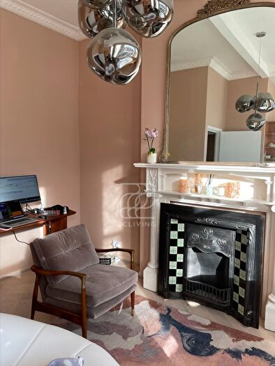 1 Bedroom Flat To Rent In London, N6