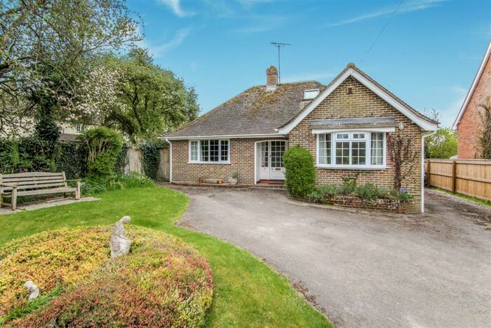 3 Bedroom Detached Bungalow For Sale In Jubilee Hill, Great Durnford, Salisbury, SP4