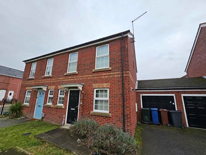2 Bedroom Semi-Detached House To Rent In Woodcross Avenue, Grimethorpe, S72