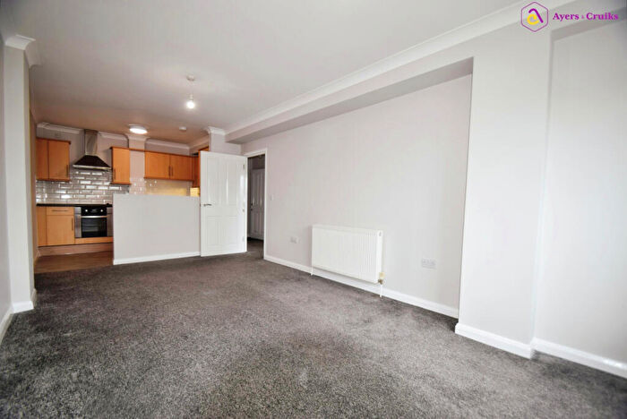 1 Bedroom Flat To Rent In West Road, Westcliff On Sea, SS0