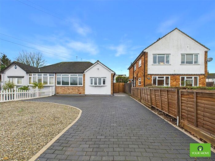 2 Bedroom Bungalow To Rent In Clarence Road, Pilgrims Hatch, Brentwood, Essex, CM15