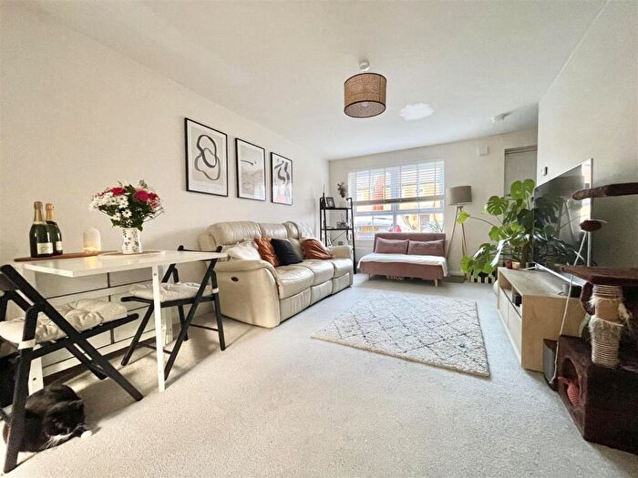 2 Bedroom Town House For Sale In Lapwing Lane, Kibworth Beauchamp, Leicester, LE8