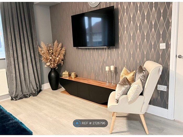 1 Bedroom Flat To Rent In Avebury Boulevard, Milton Keynes, MK9