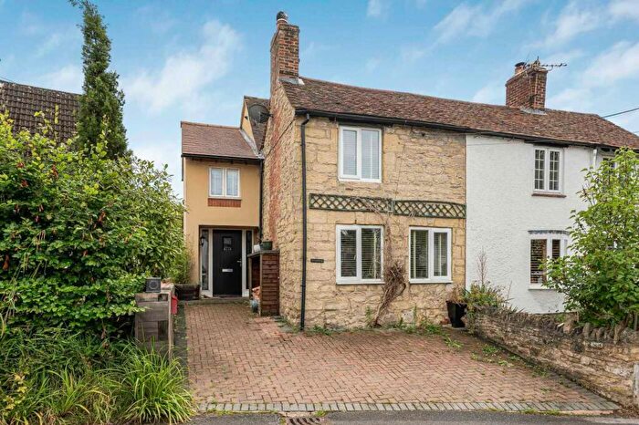 3 Bedroom Cottage To Rent In Five Farthings, Littleworth, Oxford, OX33