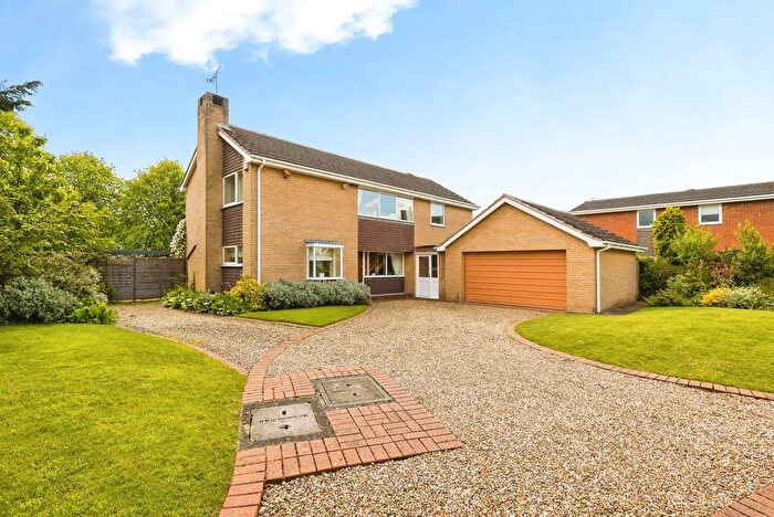 4 Bedroom Detached House For Sale In Willow Lea, Mollington, Chester, Cheshire, CH1