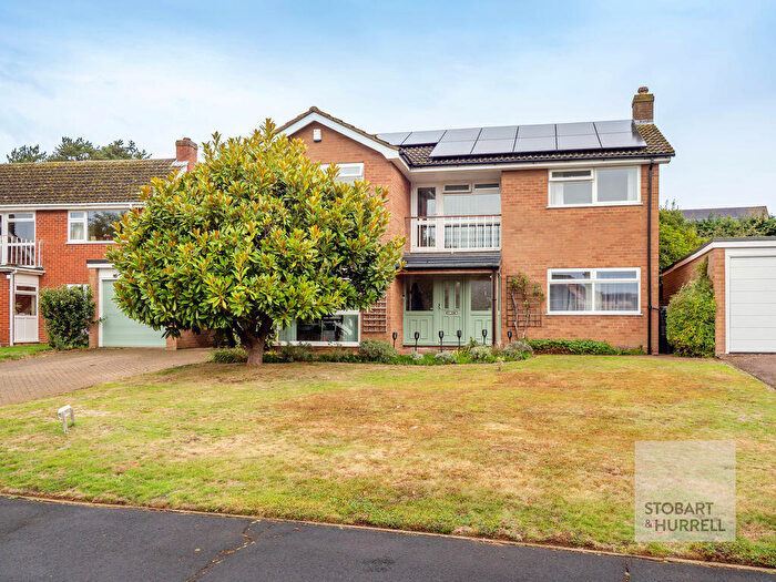 4 Bedroom Detached House For Sale In Sunnyfields, Meadow Drive, Hoveton, Norfolk, NR12
