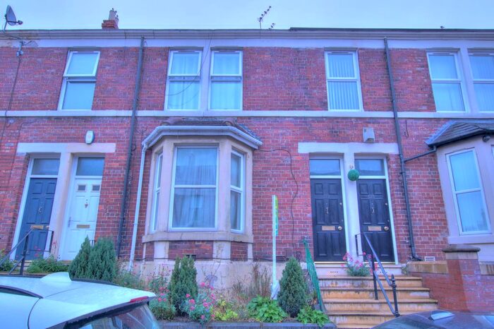 3 Bedroom Flat To Rent In Windsor Avenue, Gateshead, NE8