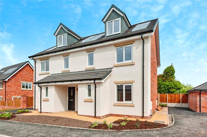 3 Bedroom Semi-Detached House For Sale In Halis Court, Hale Village, Liverpool, Cheshire, L24