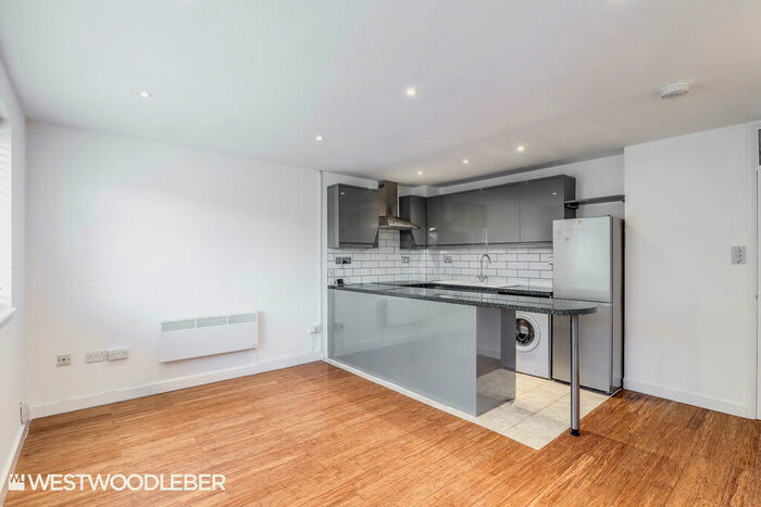 1 Bedroom Apartment To Rent In Briardale, Ware, SG12