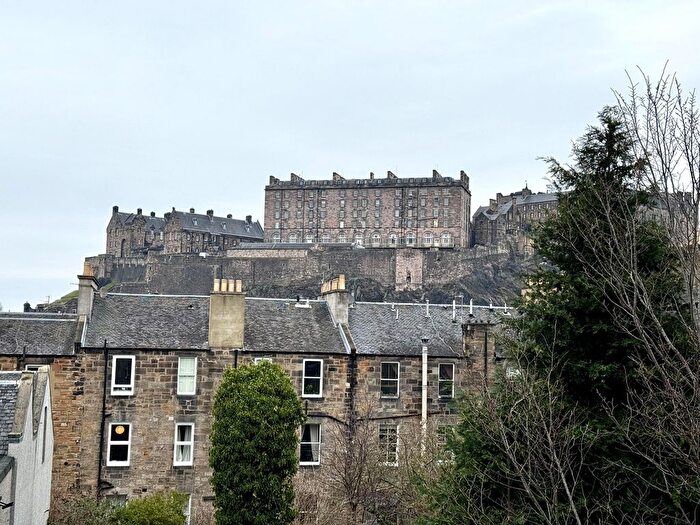 2 Bedroom Flat To Rent In Bread Street, City Centre, Edinburgh, EH3