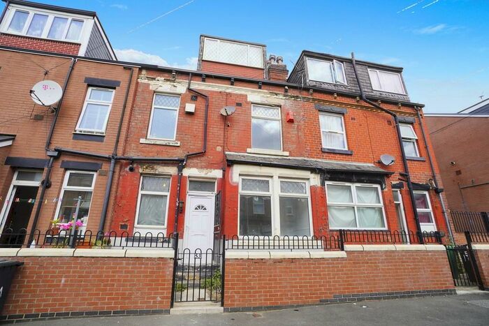 2 Bedroom Terraced House To Rent In Copperfield View, Leeds, LS9