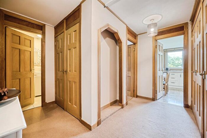 2 Bedroom Flat For Sale In Clarence Gardens, Hyndland, Glasgow, G11