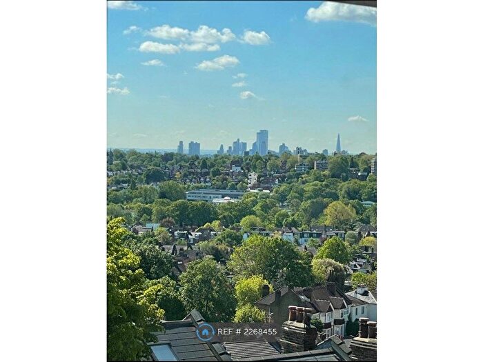 2 Bedroom Flat To Rent In Risborough Close, London, N10