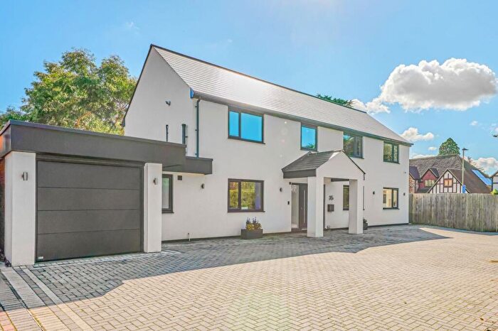5 Bedroom Detached House For Sale In Southborough Road, Bromley, Kent, BR1