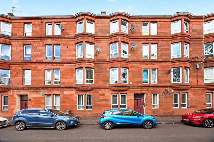 1 Bedroom Apartment For Sale In Blythswood Drive, Paisley, PA3