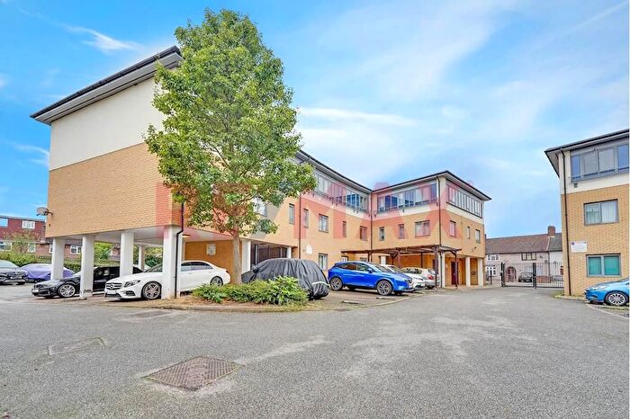 2 Bedroom Flat For Sale In The Fanshawe, Gale Street, Dagenham, RM9