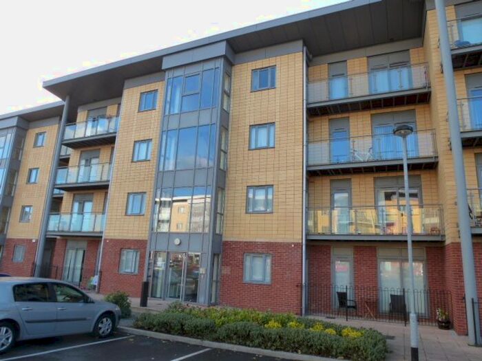 2 Bedroom Flat To Rent In Hollins Bank Court, Bolton Rd, Blackburn, BB2