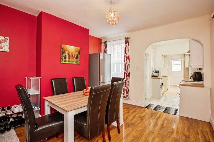 2 Bedroom Terraced House For Sale In Rosebery Avenue, Melton Mowbray, LE13